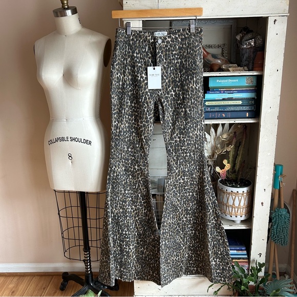 BLANK PAIGE Leopard Print Bell Bottom Flares - Picture 2 of 7
